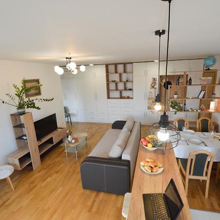 Shine24 - Spacious And Bright Apartment - New Novi Sad Luaran gambar