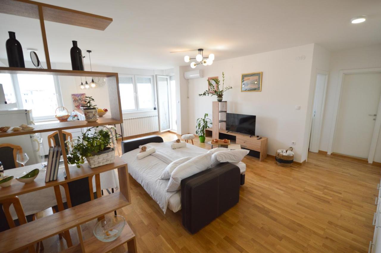 Shine24 - Spacious And Bright Apartment - New Novi Sad Luaran gambar
